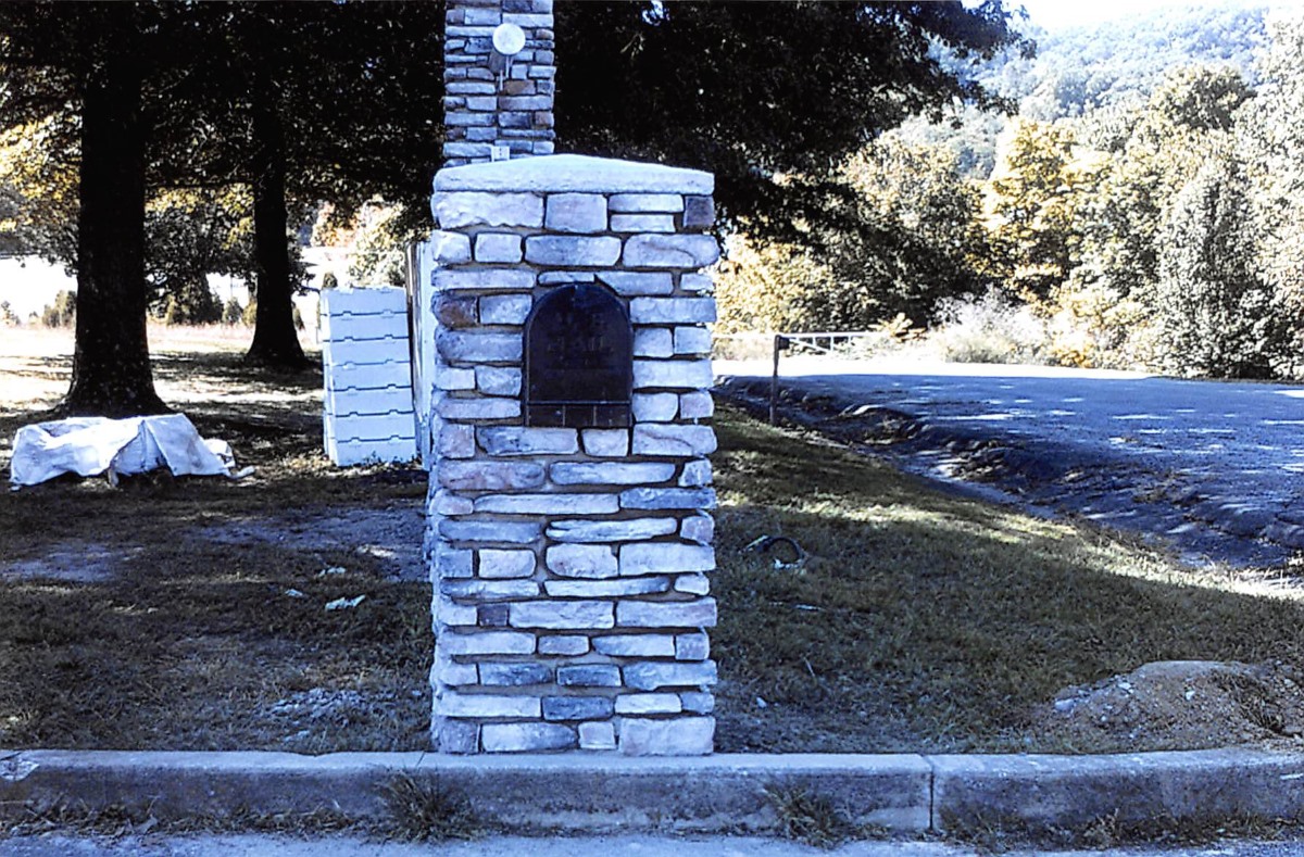 Custom mailbox construction